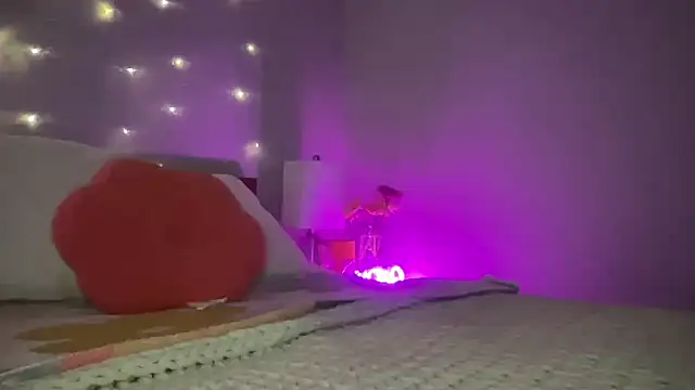 Snapshot of Fitnessbabe69 chatting on 12-07-24, 10:01 Fitnessbabe69 online show from 12-07-24, 10:01