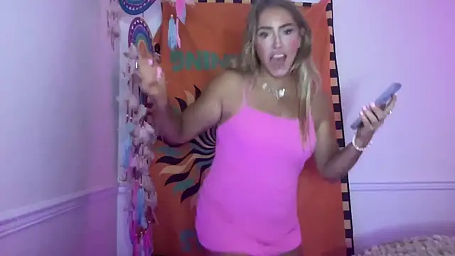 Snapshot of Fitnessbabe69 chatting on 12-02-25, 07:36 Fitnessbabe69 online show from 12-02-25, 07:36