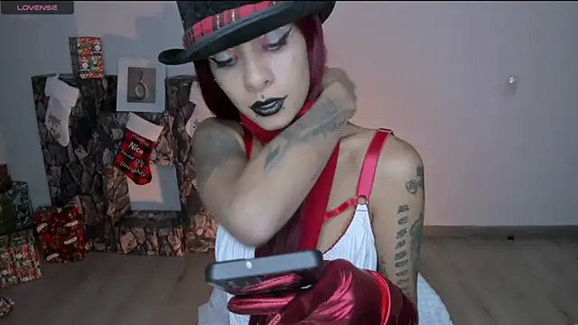 Snapshot of luci_fer_devil chatting on 12-25-24, 07:03 luci fer devil online show from 12-25-24, 07:03