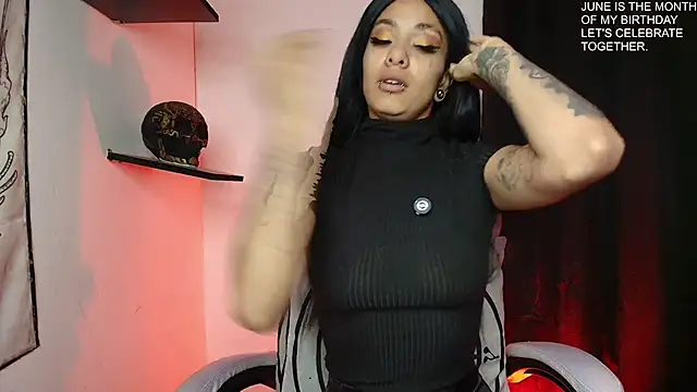 Snapshot of luci_fer_devil chatting on 06-18-26, 03:07 luci fer devil online show from 06-18-26, 03:07