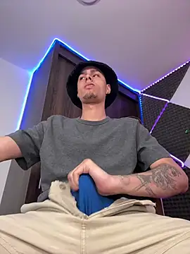 bigryann23 online show from 02-01-26, 09:35