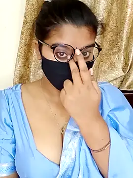 Snapshot of Jasmine_jaaan chatting on 02-07-25, 11:45 Jasmine jaaan online show from 02-07-25, 11:45