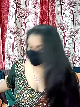 Snapshot of Jasmine_jaaan chatting on 10-13-25, 04:34 Jasmine jaaan online show from 10-13-25, 04:34